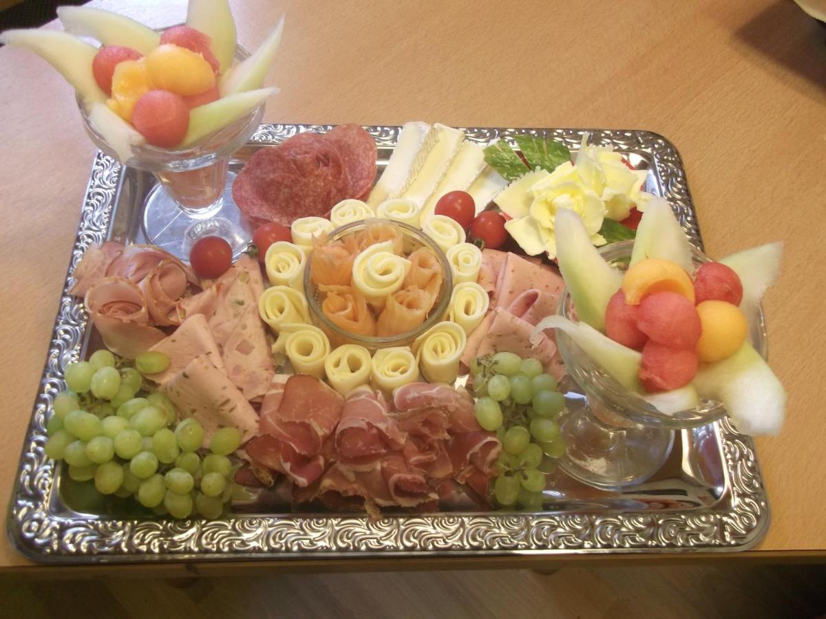 Ferien Bei Conny Apartment Nueziders ภายนอก รูปภาพ